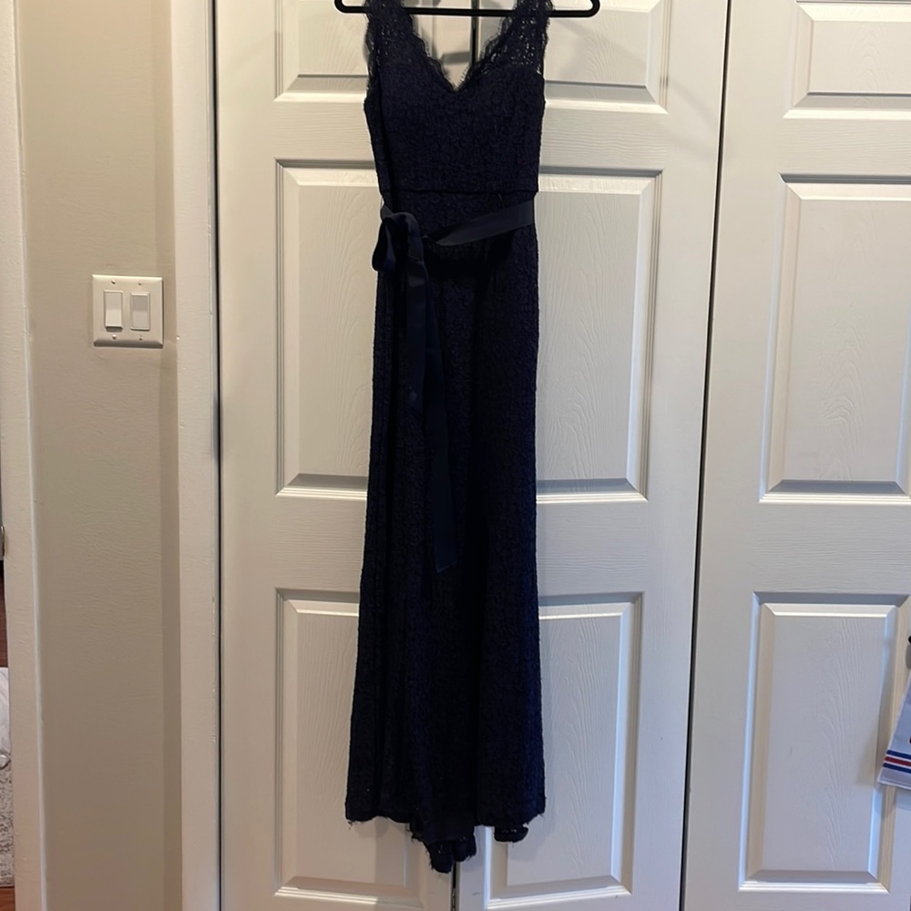 Woman’s ADRIANNA PAPELL Gown (Size 4)